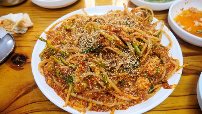 줄 서서 먹는 '알찜' 노포맛집